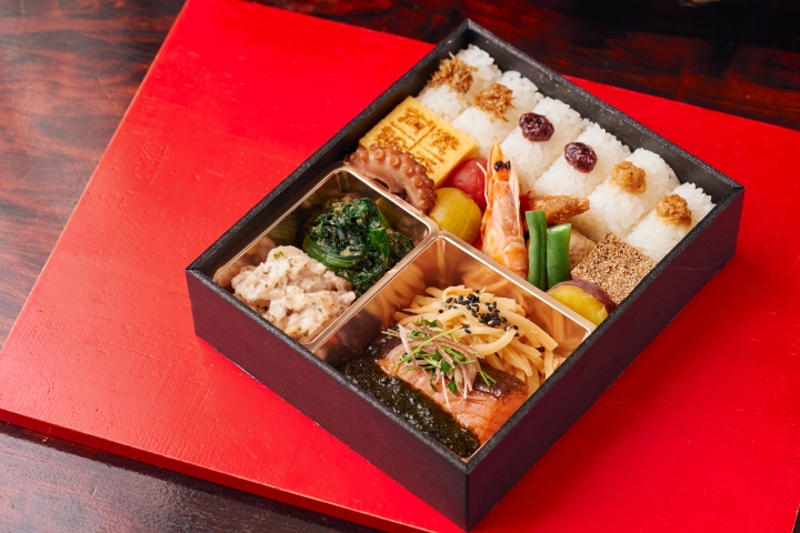 厨～KURIYA～　鮭の山椒焼き　若芽のソース弁当